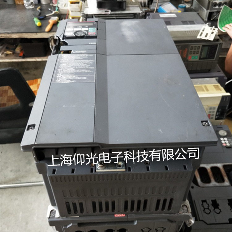 三菱F700系列變頻器維修 45kw變頻器報(bào)警E.UVT欠壓保護(hù)修理