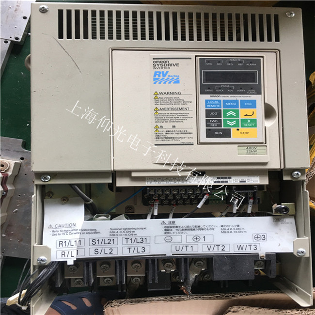 歐姆龍變頻器3G3JZ-A2022上電沒反應(yīng)維修