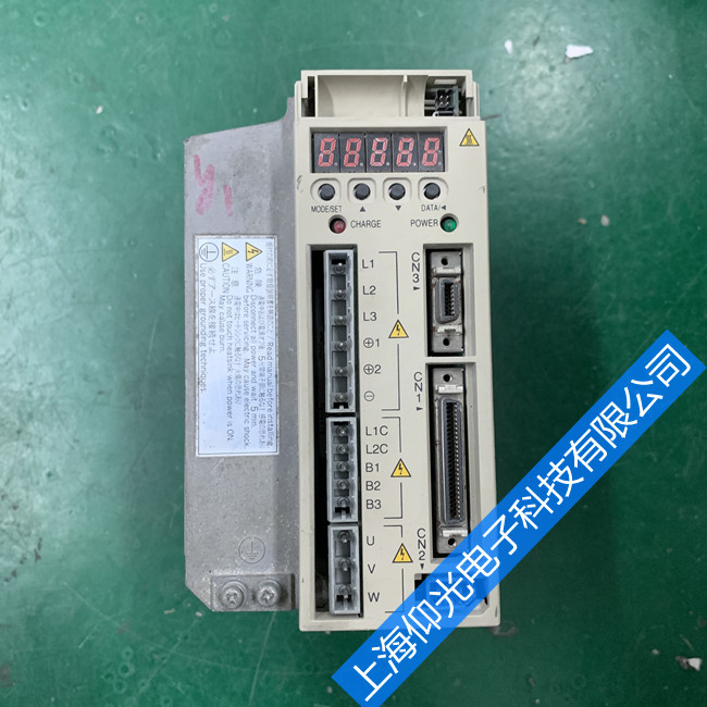 安川伺服驅(qū)動(dòng)器SGDM-10ADA-V欠壓故障維修快速