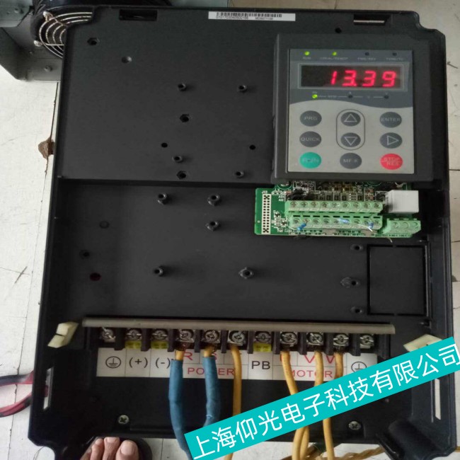 無錫Inovance匯川MD380系列變頻器上電報警故障維修