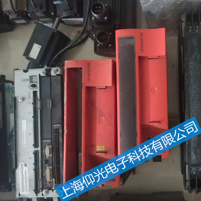 sew伺服驅(qū)動(dòng)器過(guò)電流維修報(bào)警代碼顯示01