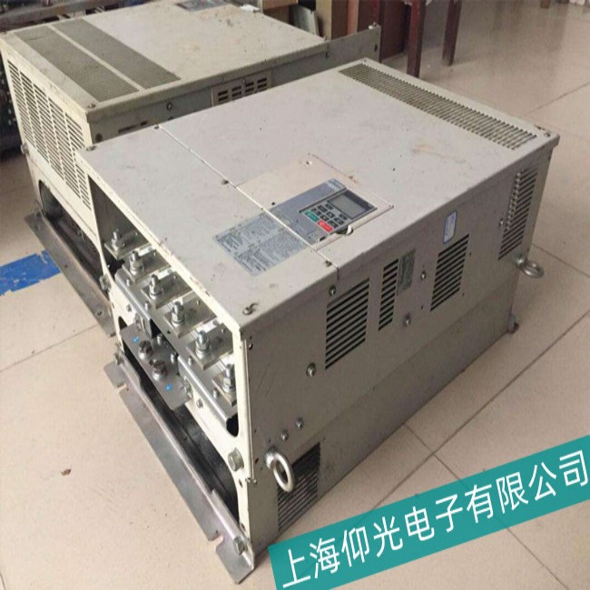 上海嘉定安川變頻器CIMR-F7B40P4顯示OC代碼檢測維修