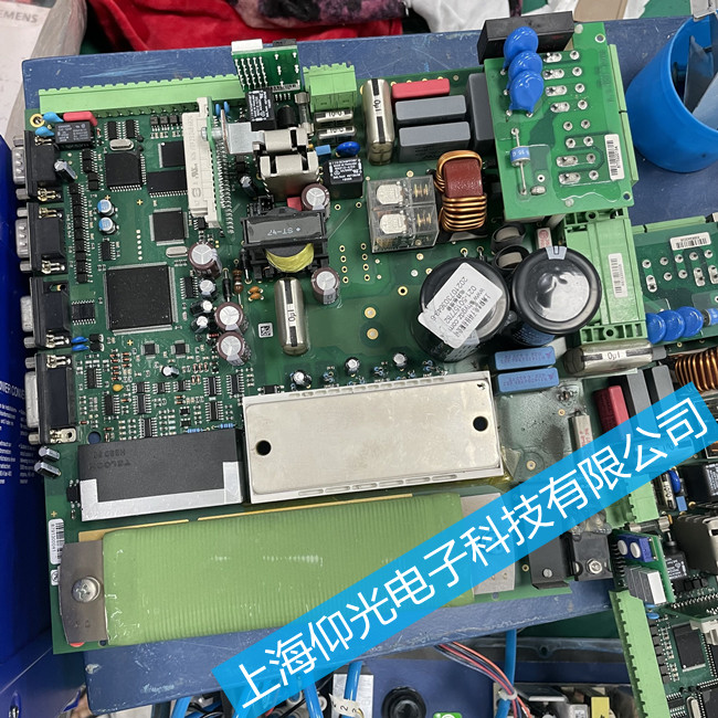 塑料行業(yè)科爾摩根伺服驅(qū)動(dòng)器維修S62000報(bào)警n10維修