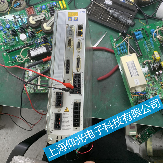 云南科爾摩根伺服驅(qū)動器維修報警顯示F30