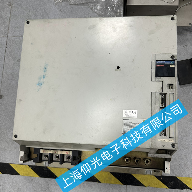 三菱伺服驅(qū)動器 MR-J2S-37KB4-S157報(bào)警顯示AL.10維修