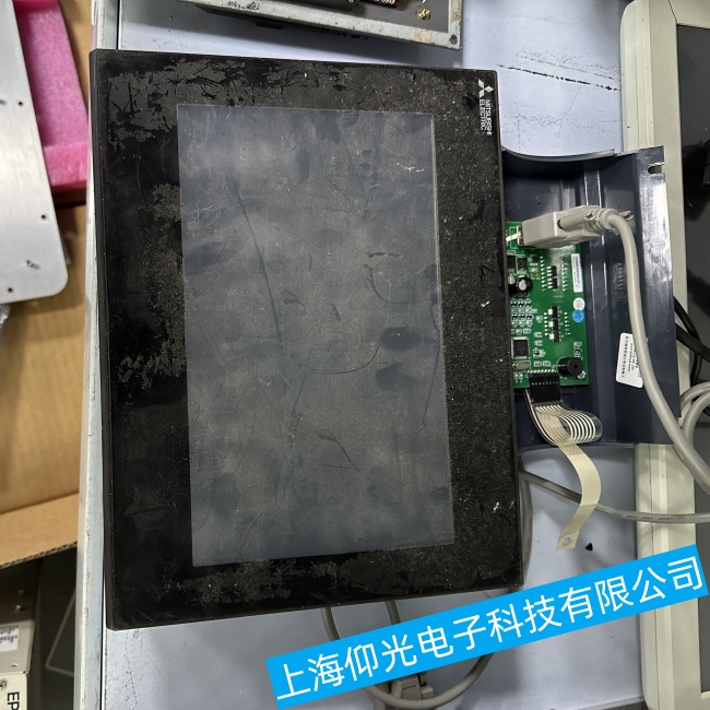 重慶三菱觸摸屏A985GOT-TBD無法開機(jī)或突然關(guān)機(jī)故障維修免費(fèi)檢測