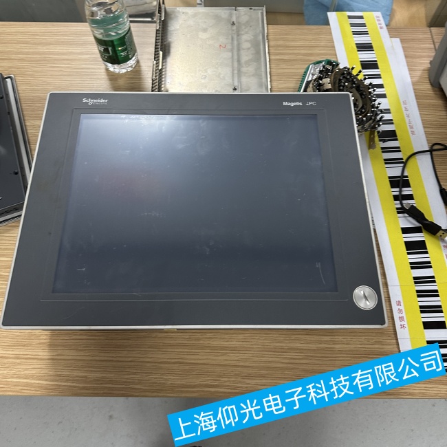 天津施耐德觸摸屏HMIGXU3500有背光無(wú)字符故障維修重點(diǎn)推薦