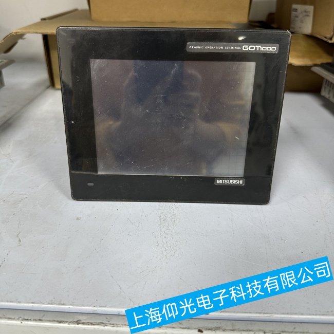 湖南三菱觸摸屏GS2107-WTBD圖像上有雜亂的條紋故障維修干貨分享