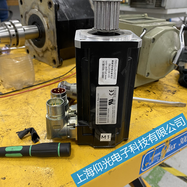 貝加萊伺服電機(jī)維修 80MPH6.101S000-01內(nèi)部進(jìn)水燒了維修