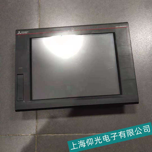 南京三菱觸摸屏GT2715-XTBD出現(xiàn)藍(lán)屏且看不清故障維修怎么聯(lián)系